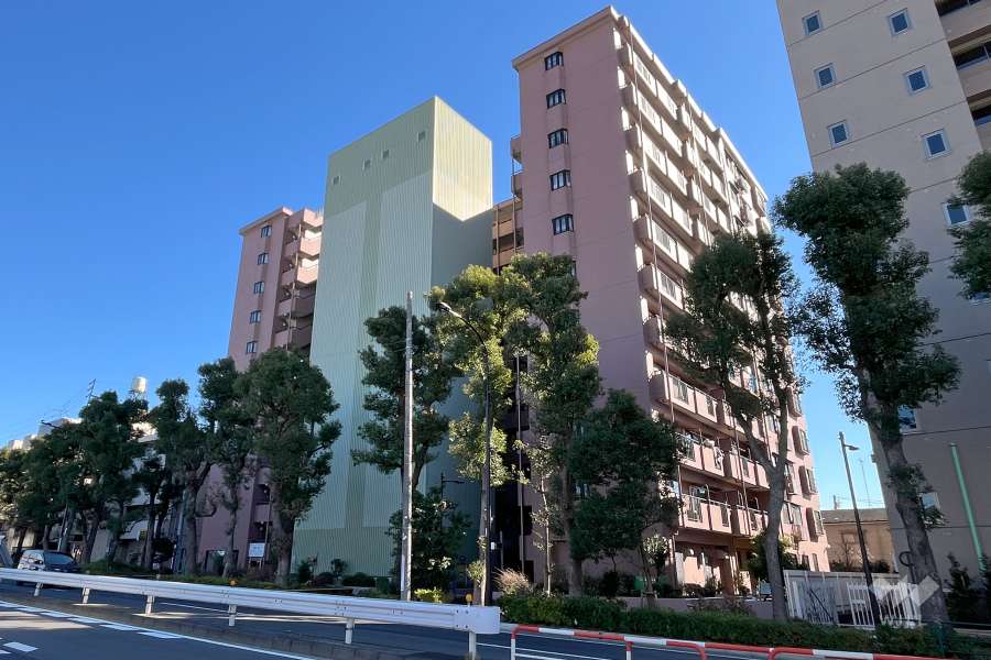 ハイホーム十条ヴェルデ館の外観（北西側から）