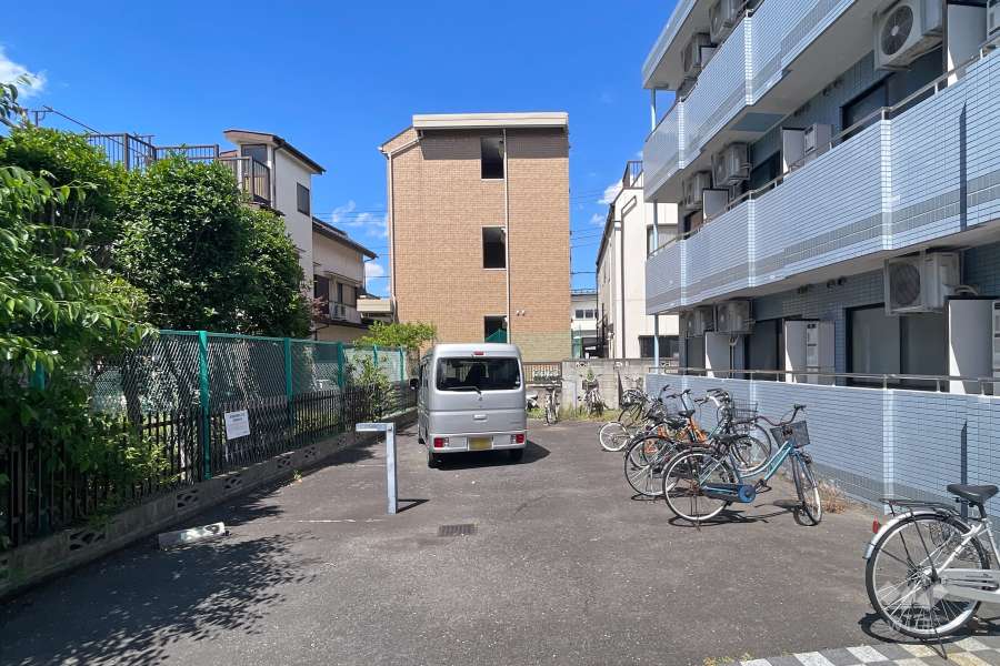 敷地内駐車場（屋外平面式）