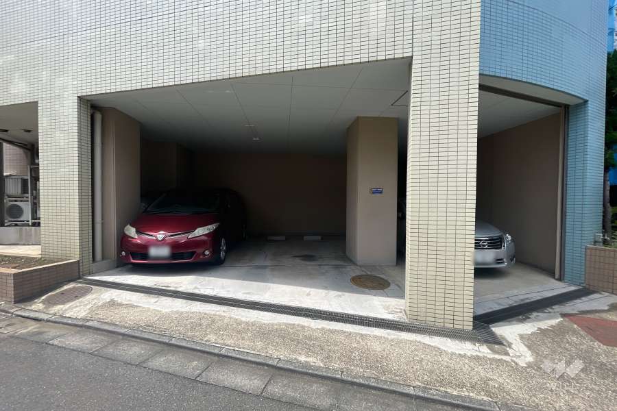 敷地内駐車場（屋内平面式）