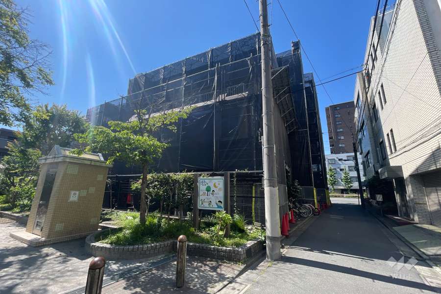 ダイアパレス赤羽ハイドパークの外観（北西側から）※2024年7月現在、大規模修繕工事中