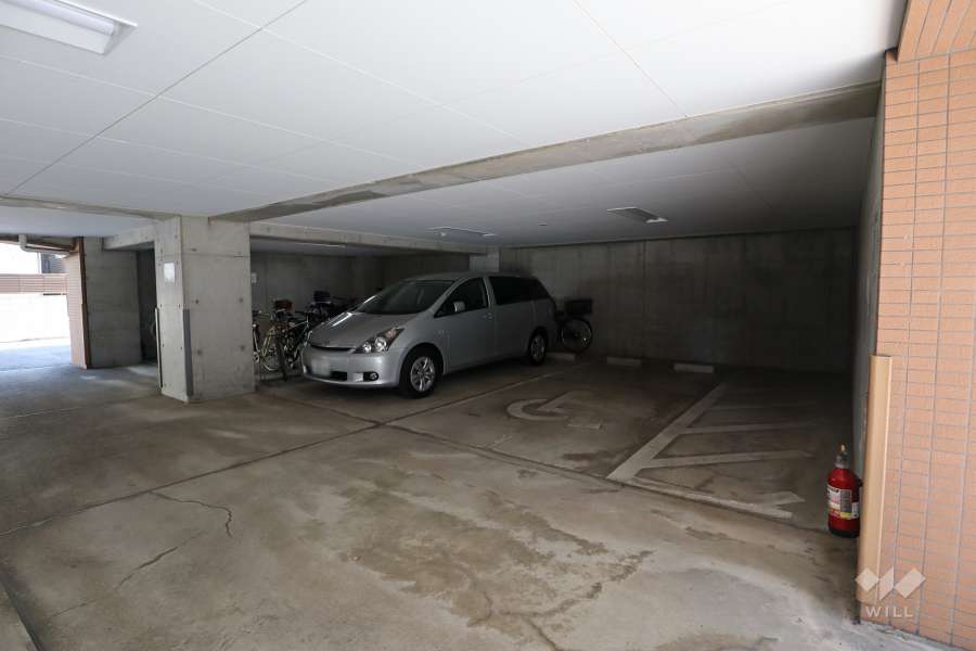 敷地内駐車場（屋内平面式）