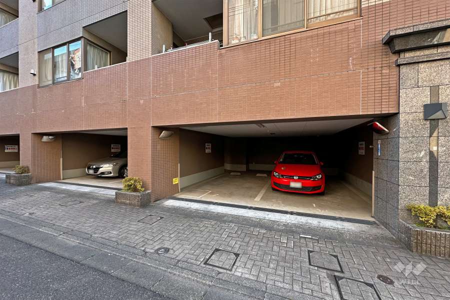 敷地内駐車場（屋内平面式）