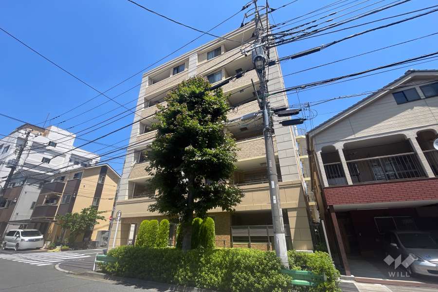 グランシティユーロパレス王子の外観（南東側から）