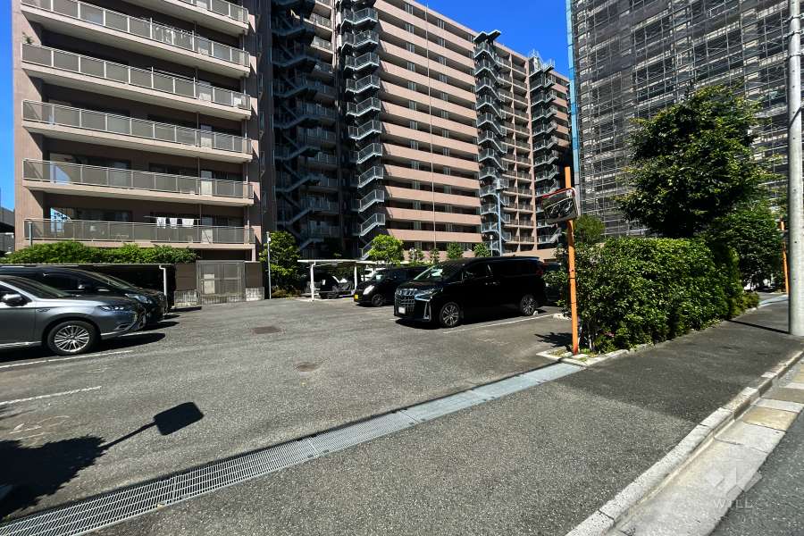 駐車場の出入り口・敷地内駐車場（屋外平面式）