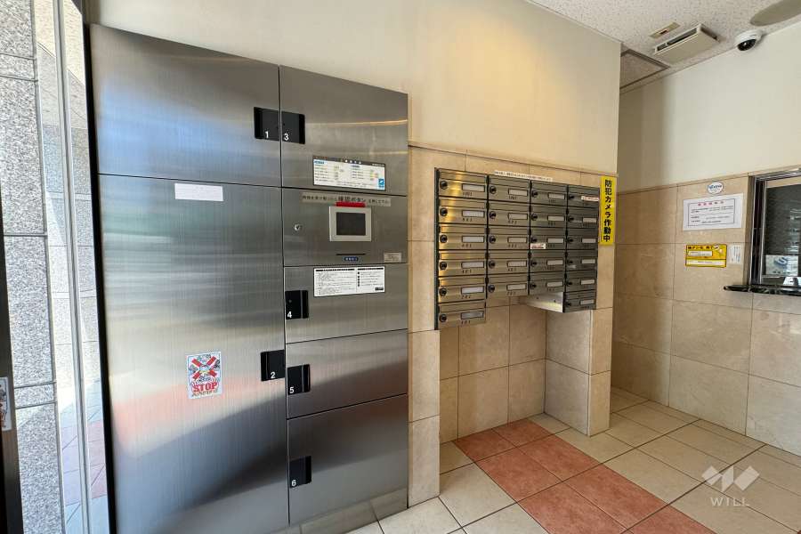 宅配ボックスと共用ポスト