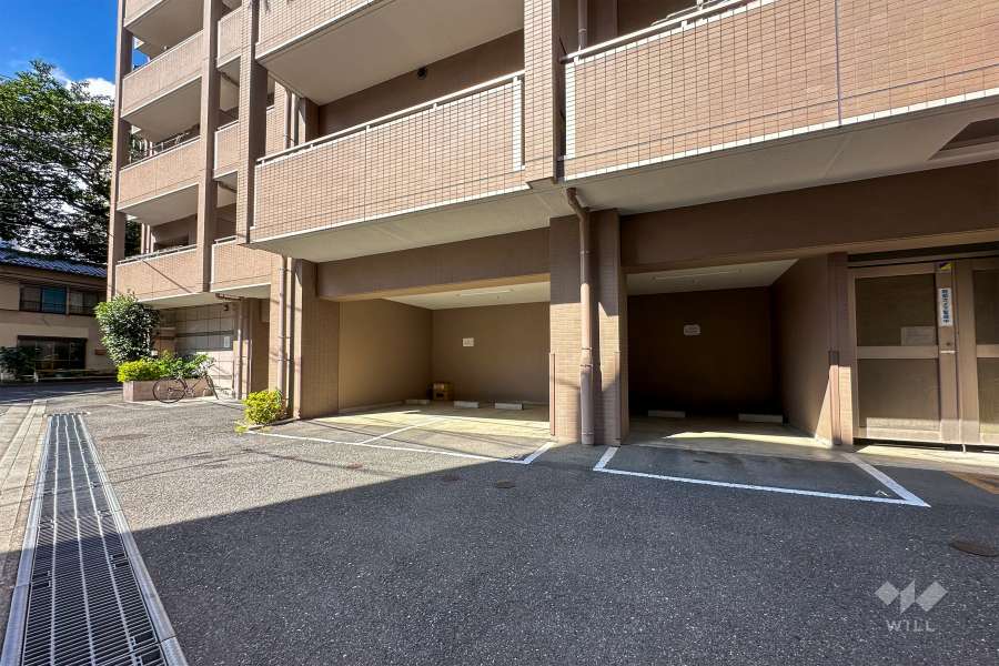 敷地内駐車場（屋内平面式）