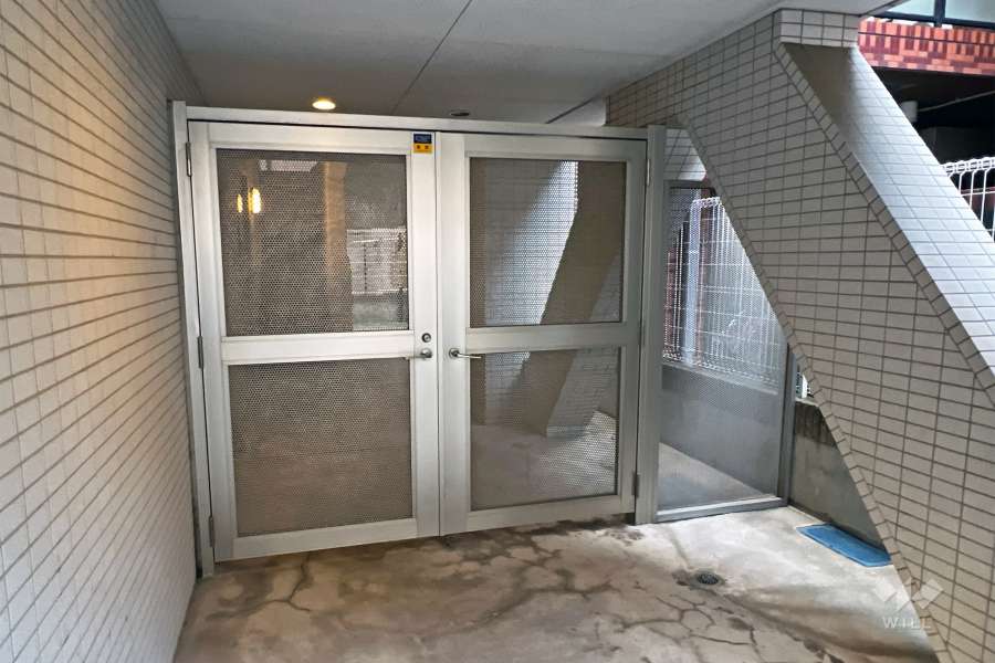 駐輪場の出入り口