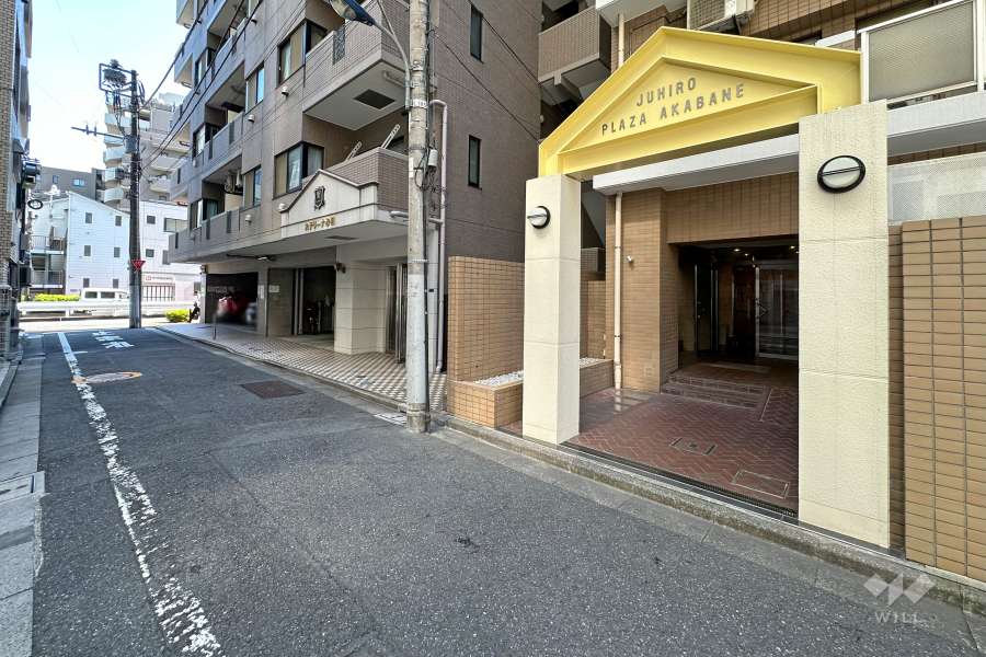 敷地東側の前面道路