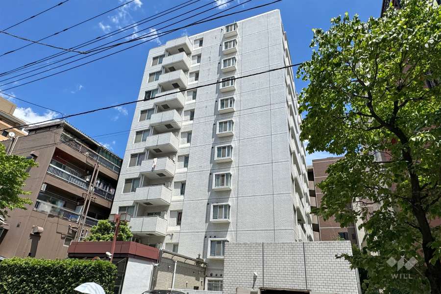 パークステージ王子駅前の外観（南西側から）　　　