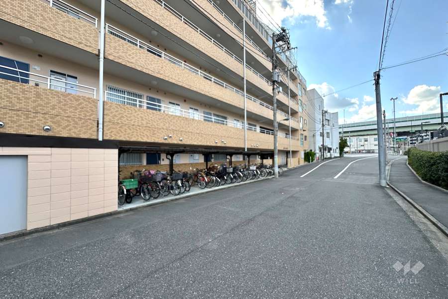 敷地北側の前面道路