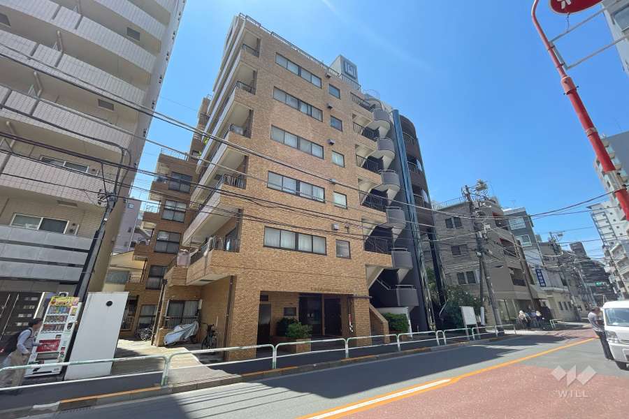 ライオンズマンション駒込第５の外観（東側から）
