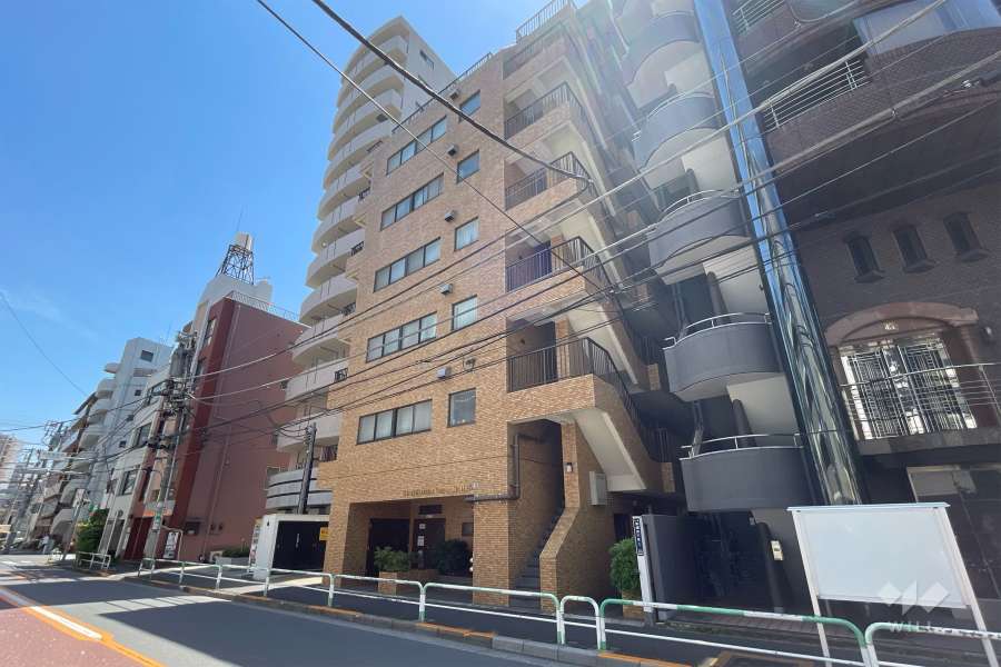 ライオンズマンション駒込第５の外観（北側から）