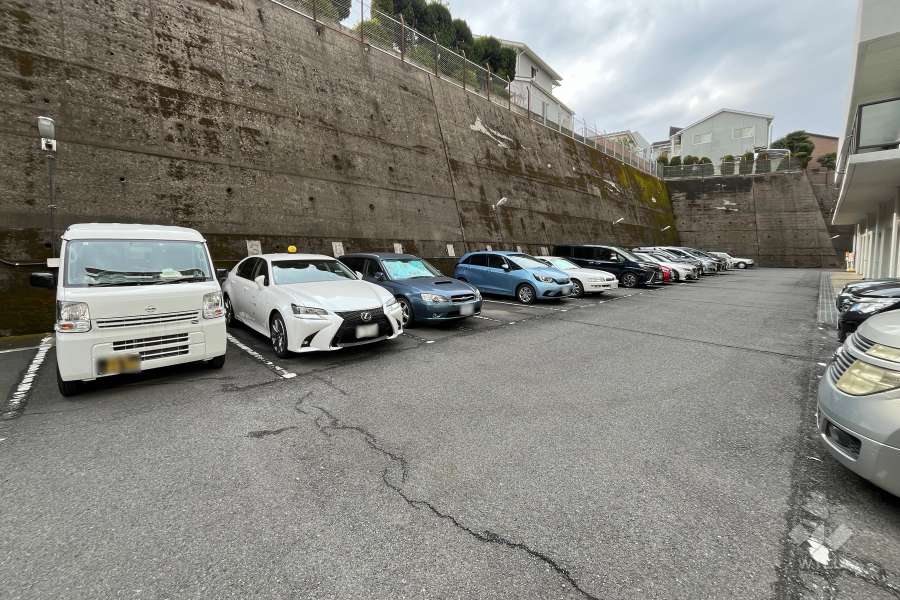 敷地内駐車場（屋外平面式）　