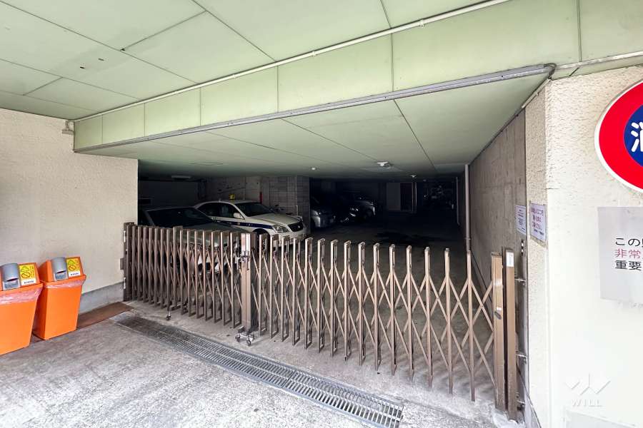 敷地内駐車場（屋内平面式）