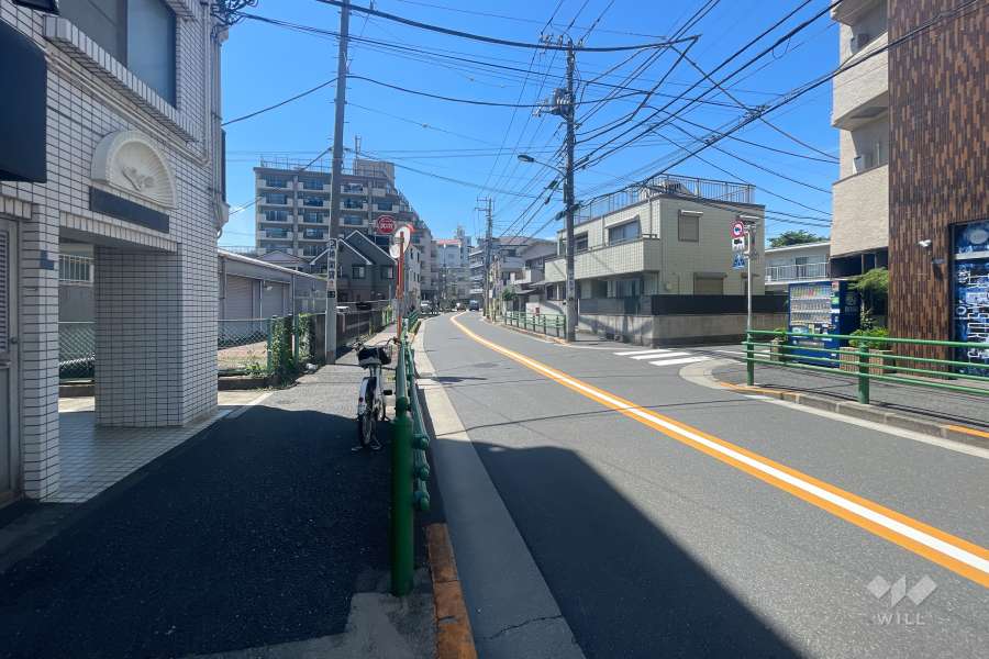敷地南西側の前面道路