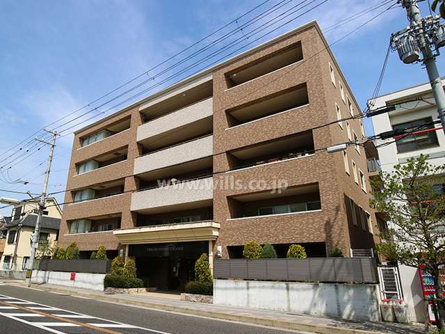アーバニス甲東園ルアンジュの外観（南東側から）