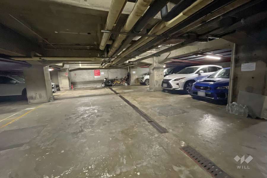 敷地内駐車場（屋内平面式）