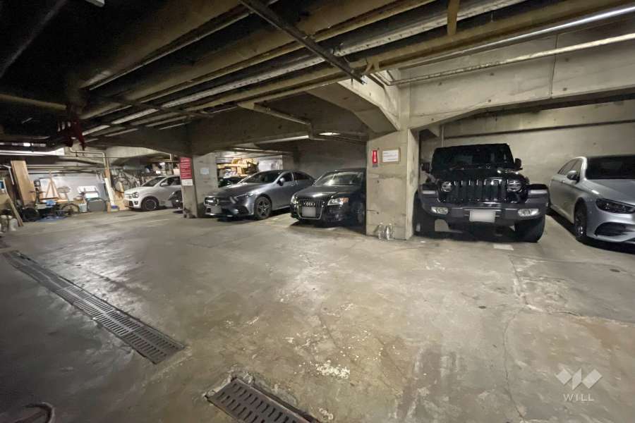 敷地内駐車場（屋内平面式）