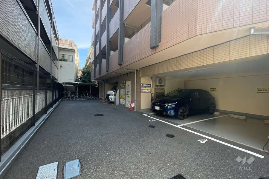 敷地内駐車場（屋内平面式）