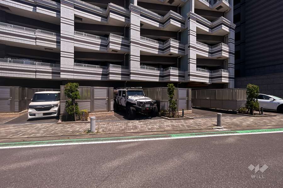 敷地内駐車場（屋外平面式）