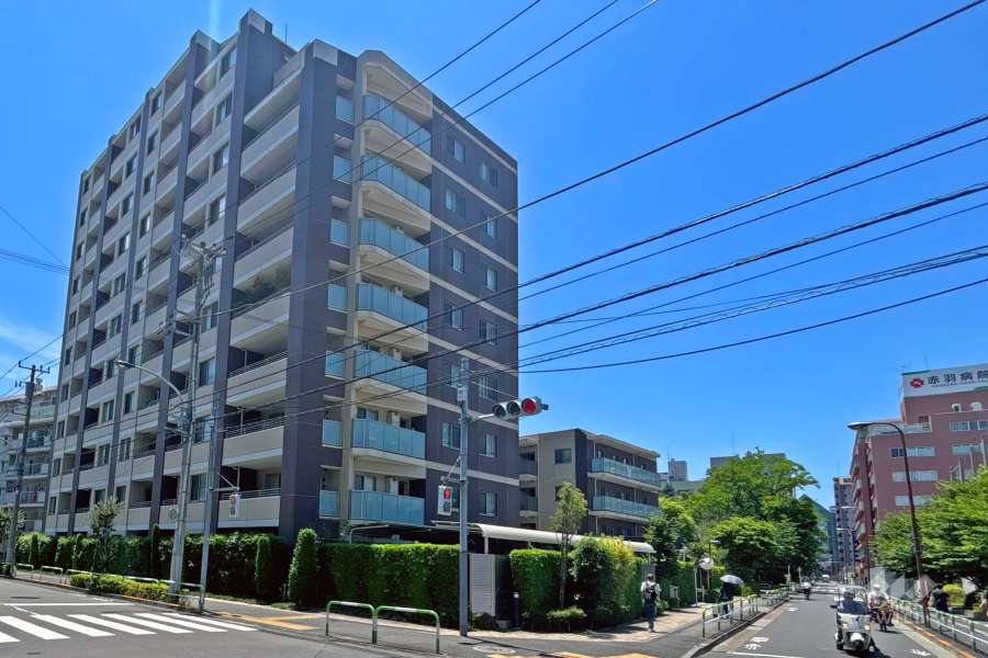 クレヴィア赤羽の外観（北東側から）