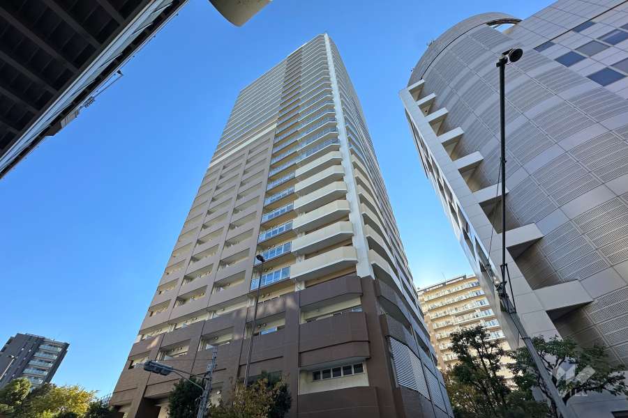 パークタワー滝野川の外観（北側から）