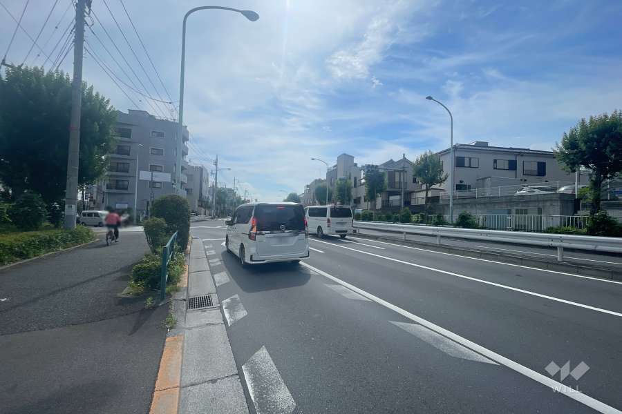 敷地北側の前面道路　