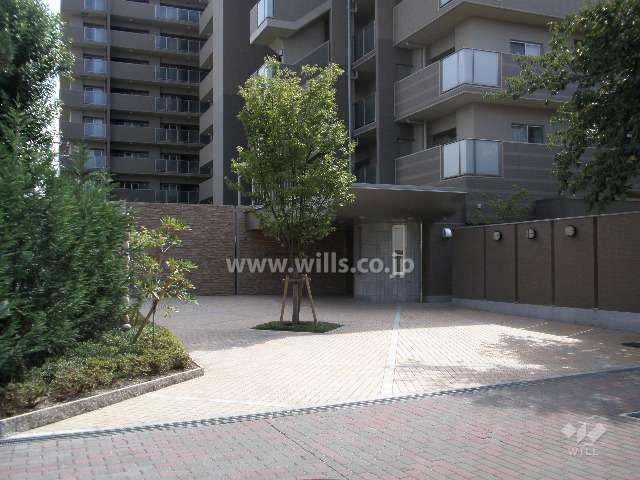 エントランス前の広場