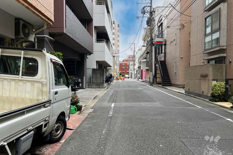 敷地南西側の前面道路