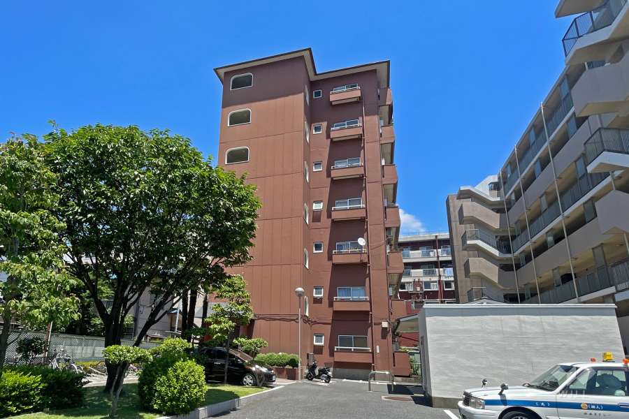 サンシュウ浮間コーポの外観（南西側から）