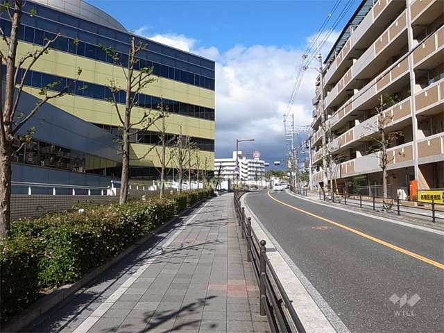 道を挟んで向かい側には豊中市立病院があります。