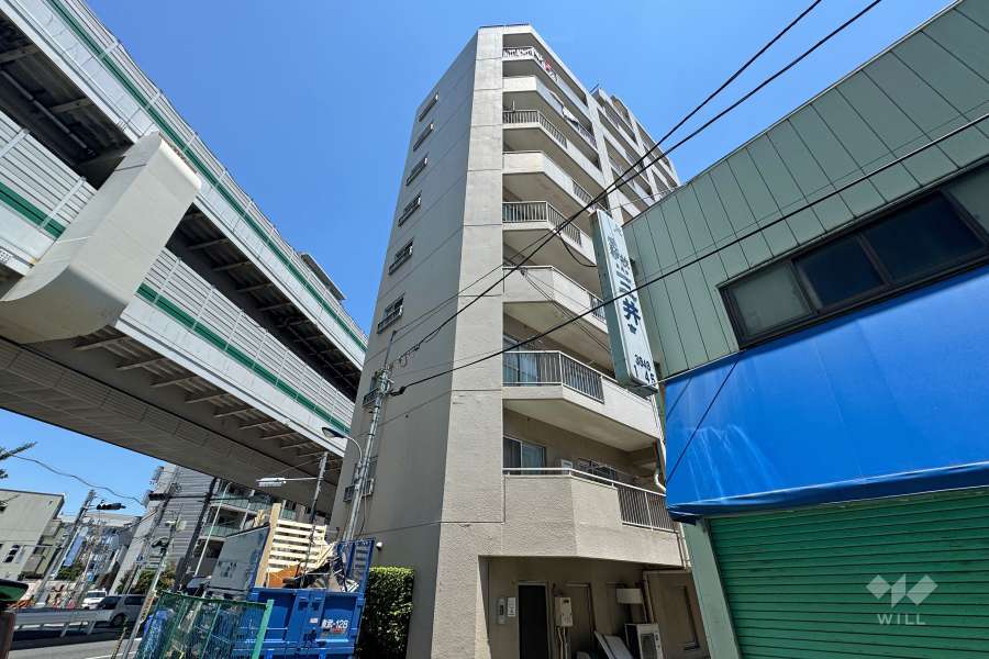 朝日西巣鴨マンションの外観（南西側から）