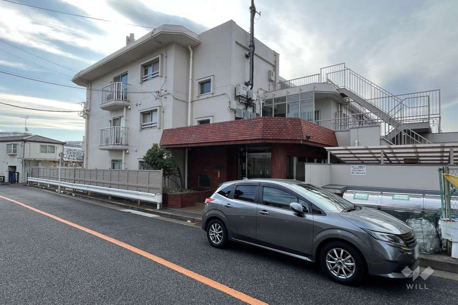 グリーンハイム赤羽台の外観（北東側から）