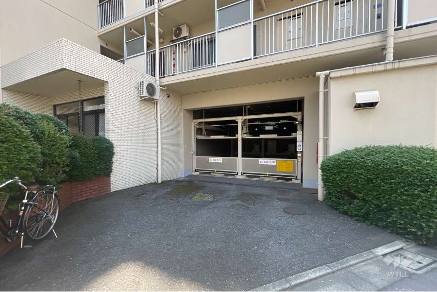 敷地内駐車場（屋内機械式）