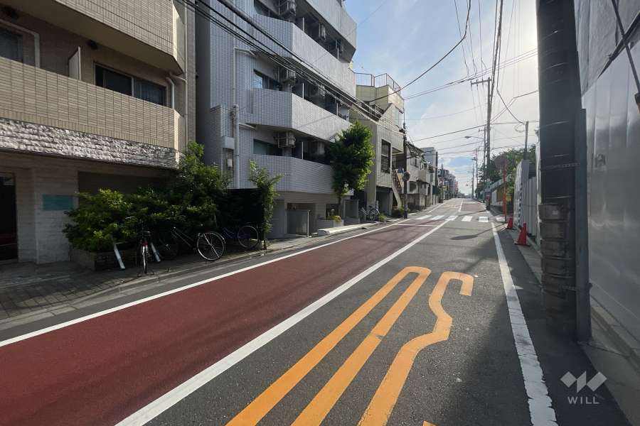 敷地北側の前面道路　