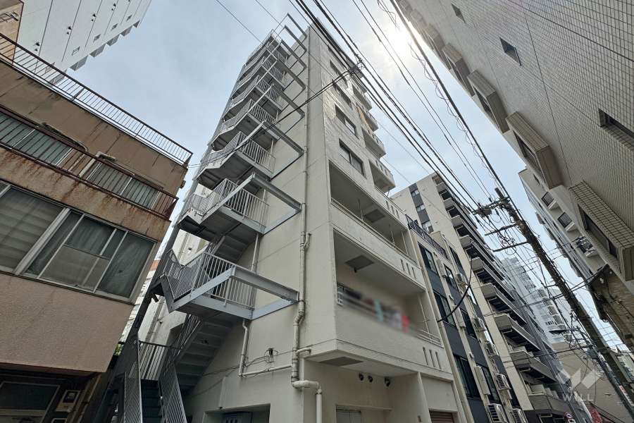 ニューファミール田端の外観（西側から）