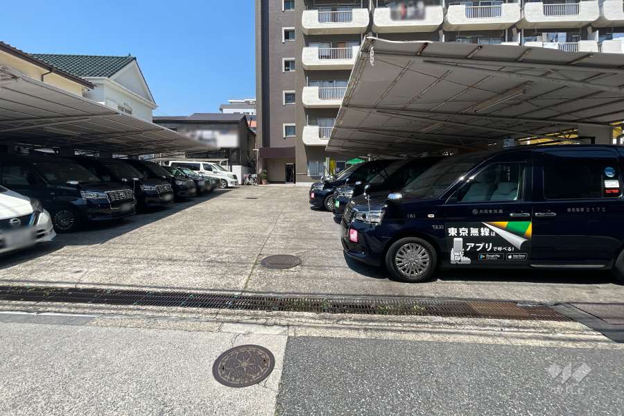 敷地内駐車場（屋外平面式）　