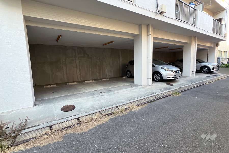 敷地内駐車場（屋内平面式）