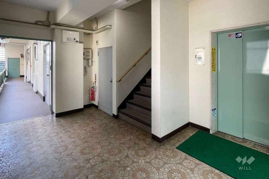 エントランスホール