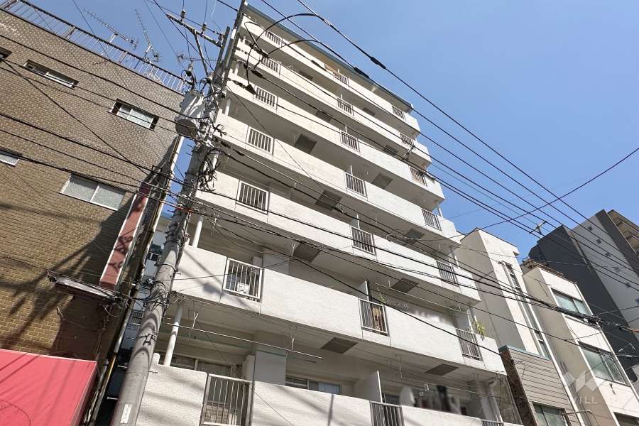 マンション初穂赤羽の外観（北西側から）