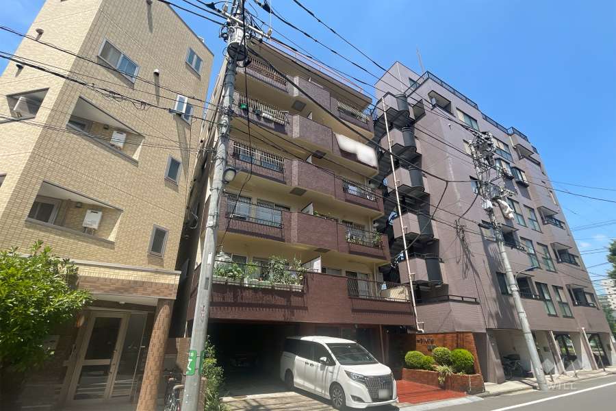 リーフハイツ徳栄の外観（南東側から）
