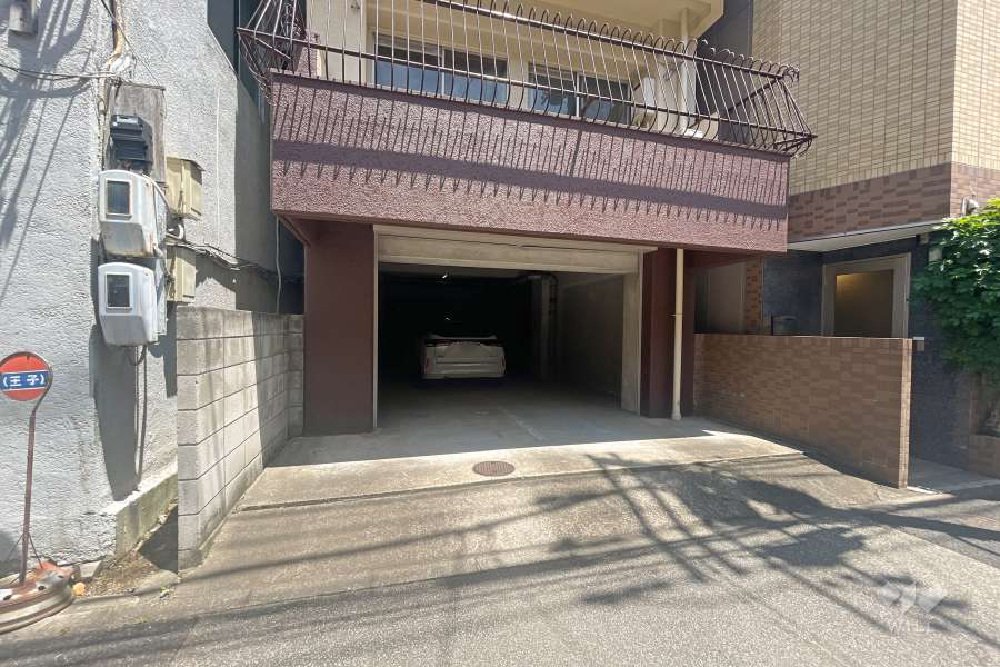 敷地内駐車場（屋外平面式）