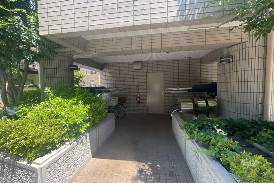 駐輪場出入り口