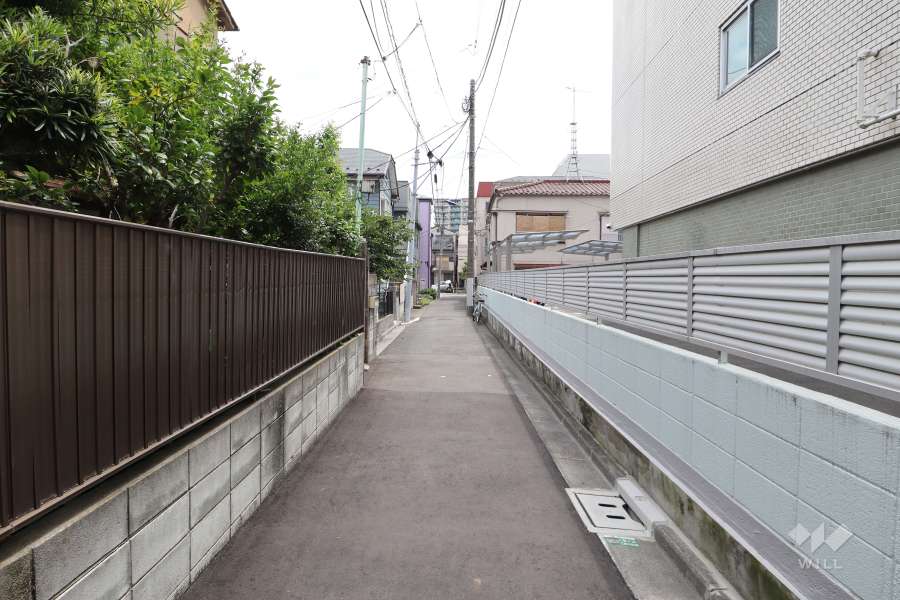 敷地北西側の前面道路　