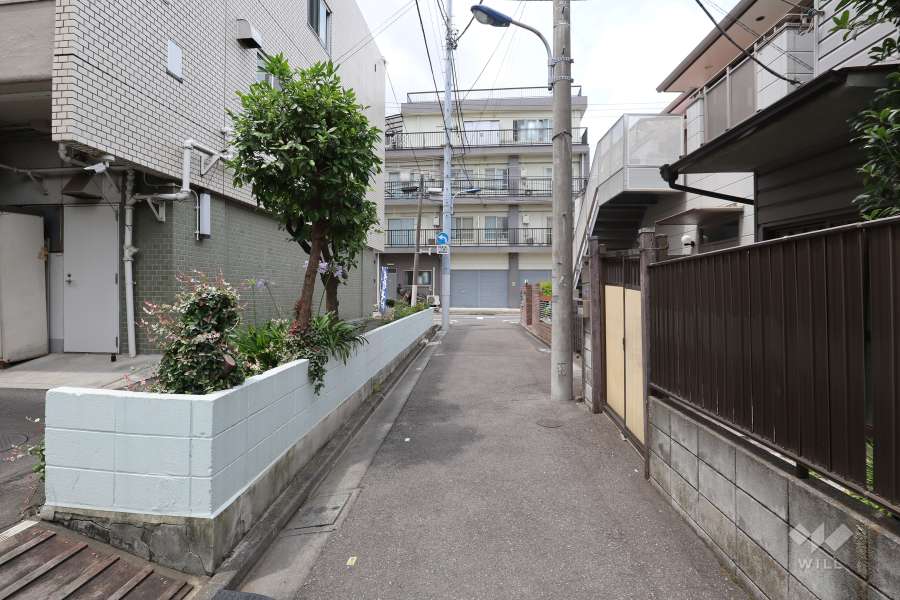 敷地北西側の前面道路　　