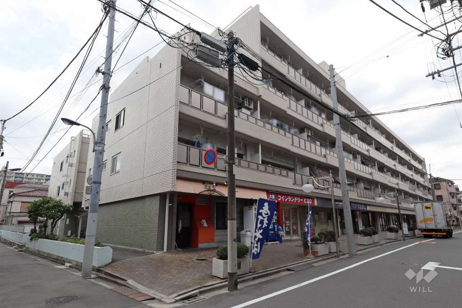 東十条ビルの外観（1号棟の北西側から）　