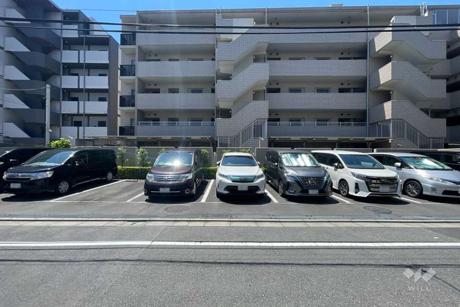 敷地内駐車場（屋外平面式）