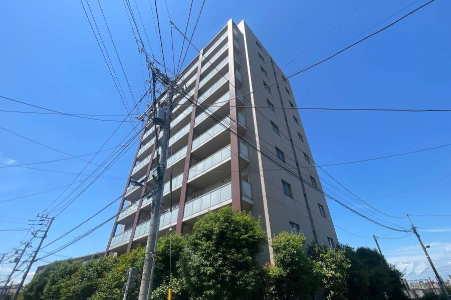 ザ・パークハウス駒込丘邸フレシアの外観（南側から）