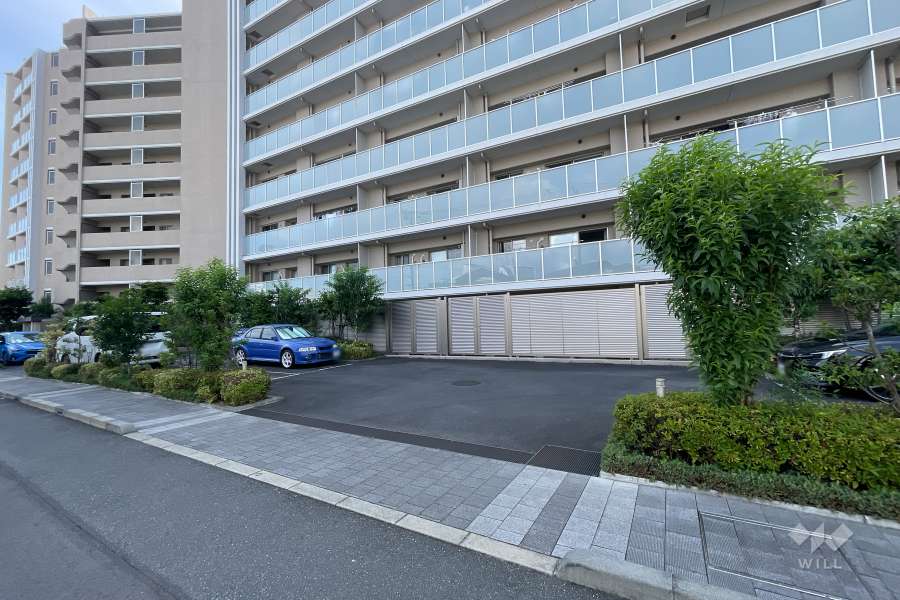駐車場の出入り口