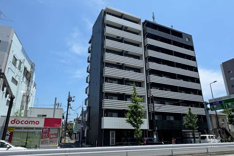 プレセダンヒルズ王子神谷駅前の外観（北西側から）